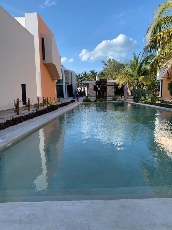Telchac Villa De 3 Pisos Con Club Playa Тельчак-Пуэрто Экстерьер фото